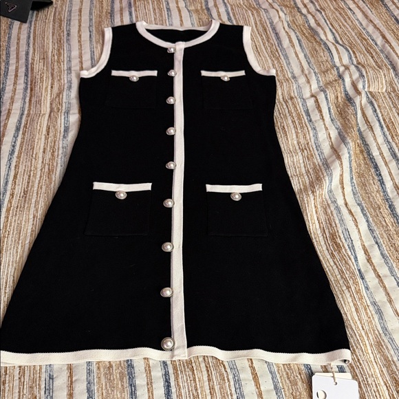 Elegant black & white faux button down dress - Picture 5 of 12